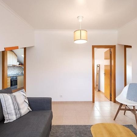 Central Gem IV - Lisbon Trendy Santos District With Dedicated Workspace Exterior foto
